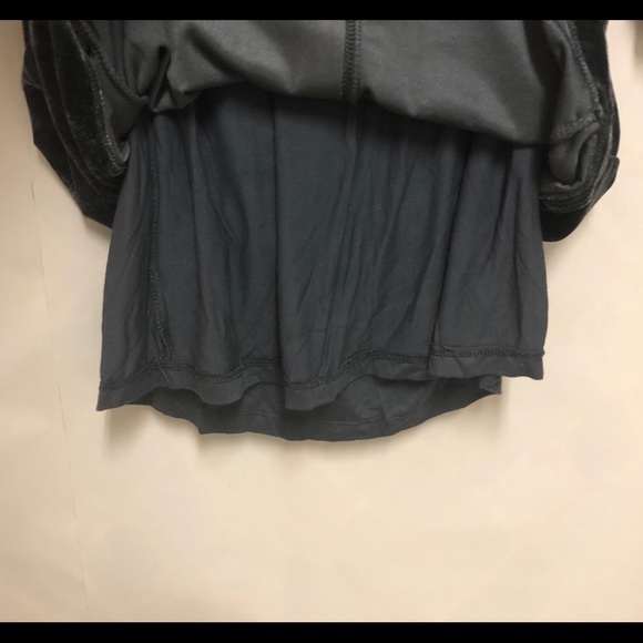 β€οΈ πHPπ Tart Keyhole Crushed Velvet Blouse - Picture 4 of 8